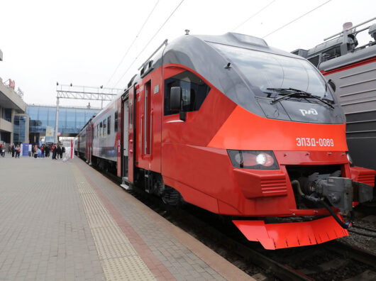    Электропоезд нового поколения ЭП3Д //Фото пресс-службы СКЖД