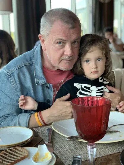    Юрий Мороз с дочерью. Фото: соцсети