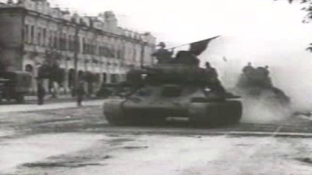    Сегодня День разгрома немецко-фашистских войск в Курской битве