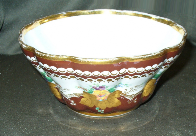 ПОЛОСКАТЕЛЬНИЦА. Завод. Кудинова. Первая четверть XIX-го века. Размеры: высота 7,0 см., диаметр 16,5 см. Государственное бюджетное учреждение культуры Ростовской области "Новочеркасский музей истории донского казачества".