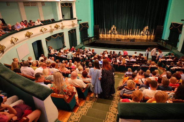 Листайте вправо, чтобы увидеть больше изображений