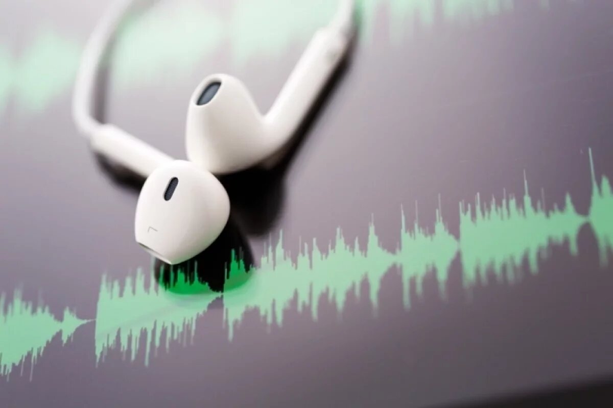    Используя запись, мошенники могут подменить слова, изменить смысл сказанного и дальше добиваться своих преступных целей с помощью методов социальной инженерии.