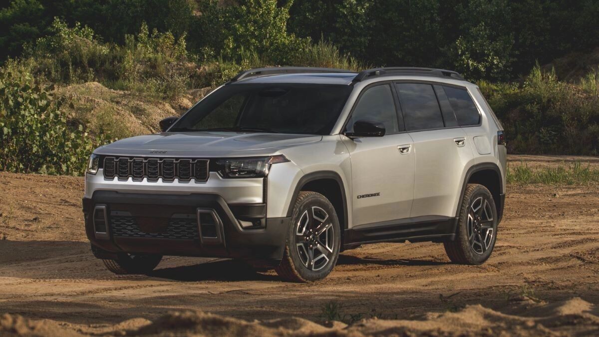 Jeep Cherokee шестого поколения готов к массовому выпуску в Мексике для США. Фото: Stellantis