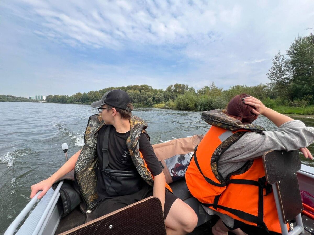    Четырех сапбордистов без спасжилетов эвакуировали на берег спасатели в Уфе