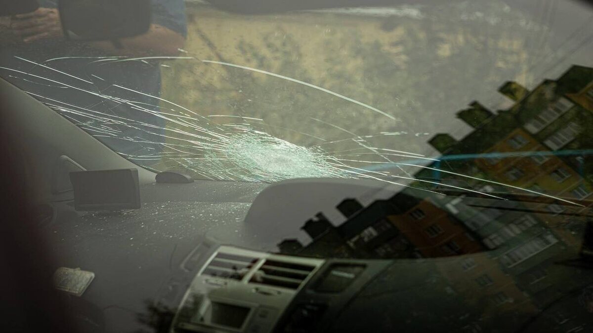    Последствия падения обломков вражеских БПЛА в Курске