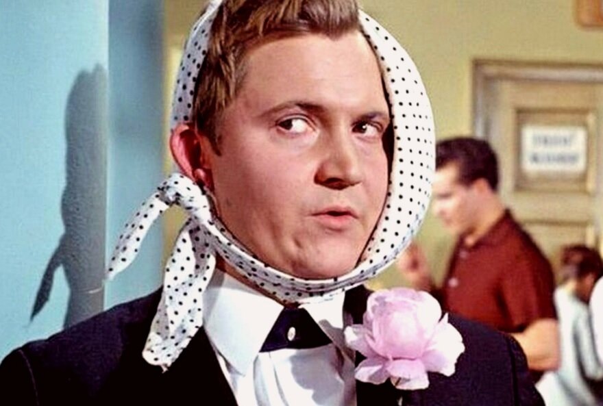 Студент по прозвищу Дуб из фильма "Операция Ы и другие прилючения Шурика"