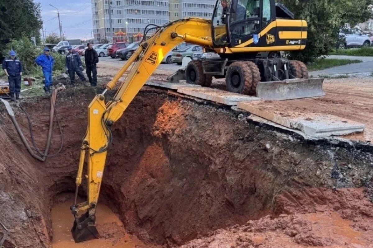    В Берёзовском обрушился канализационный коллектор