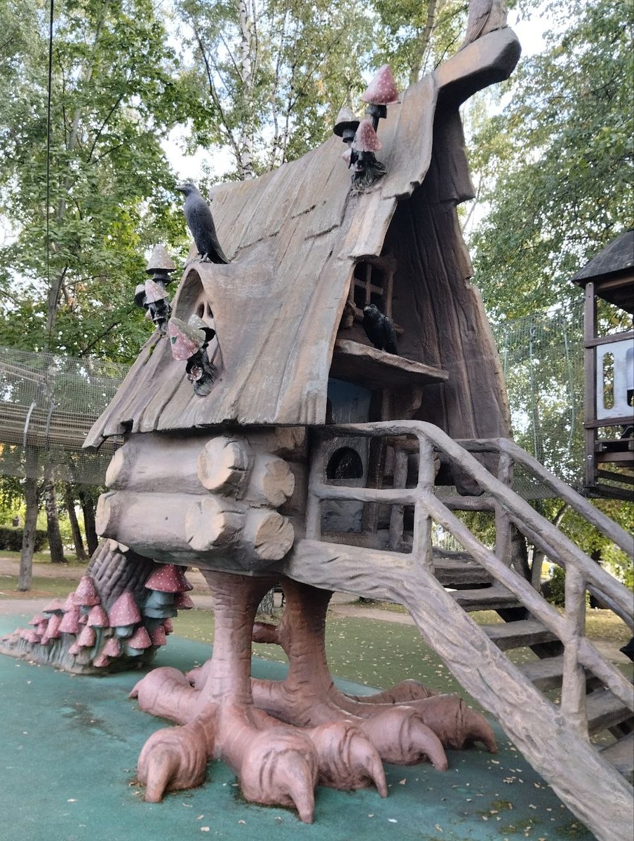 Избушка там на курьих ножках