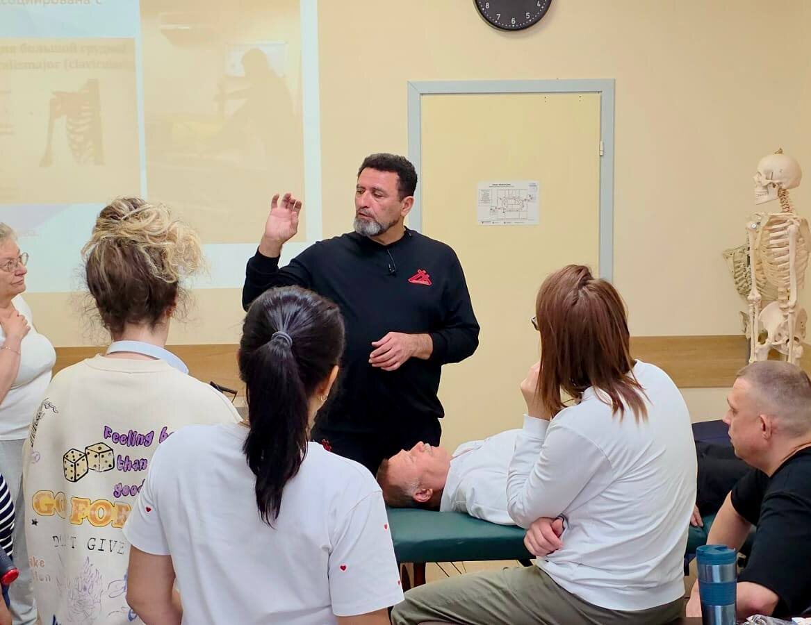 23.08.2025 г. Второй день семинара "Особенности эмоциональной коррекции методом сканирующей кинезиологии" в г. Москве. Преподаватель: основатель Школы сканирующей кинезиологии Вениамин Иванович Сущевский.