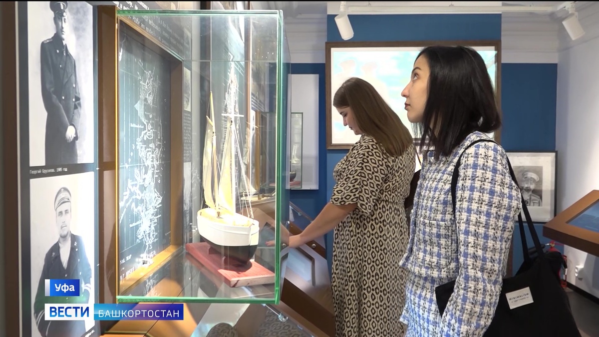    Три выставки о морских победах России открылись в Уфе