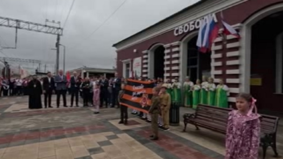    В Курске пассажиры «Поезда Победы» вспомнили кровопролитное сражение на Огненной дуге