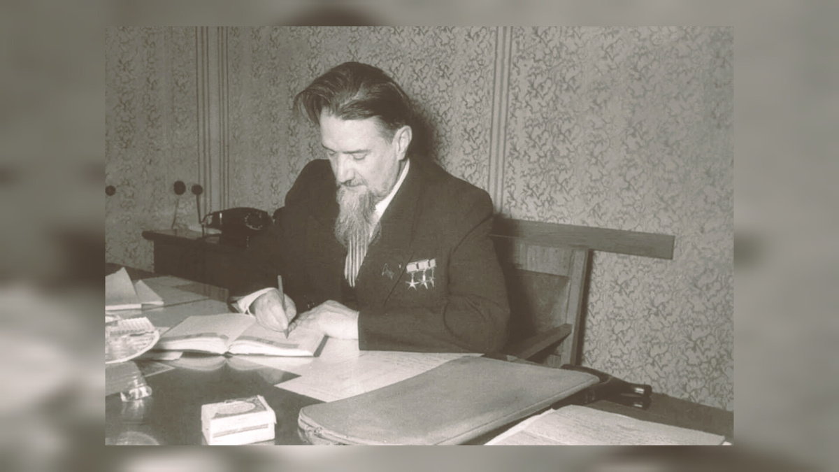 Кто такой Игорь Курчатов: от мальчишки до ядерного босса