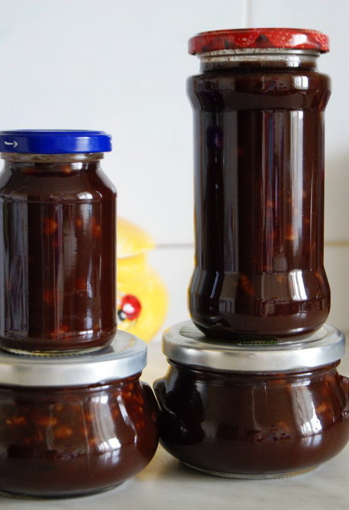 Фото автора. Джем "Слива в шоколаде с орехом"