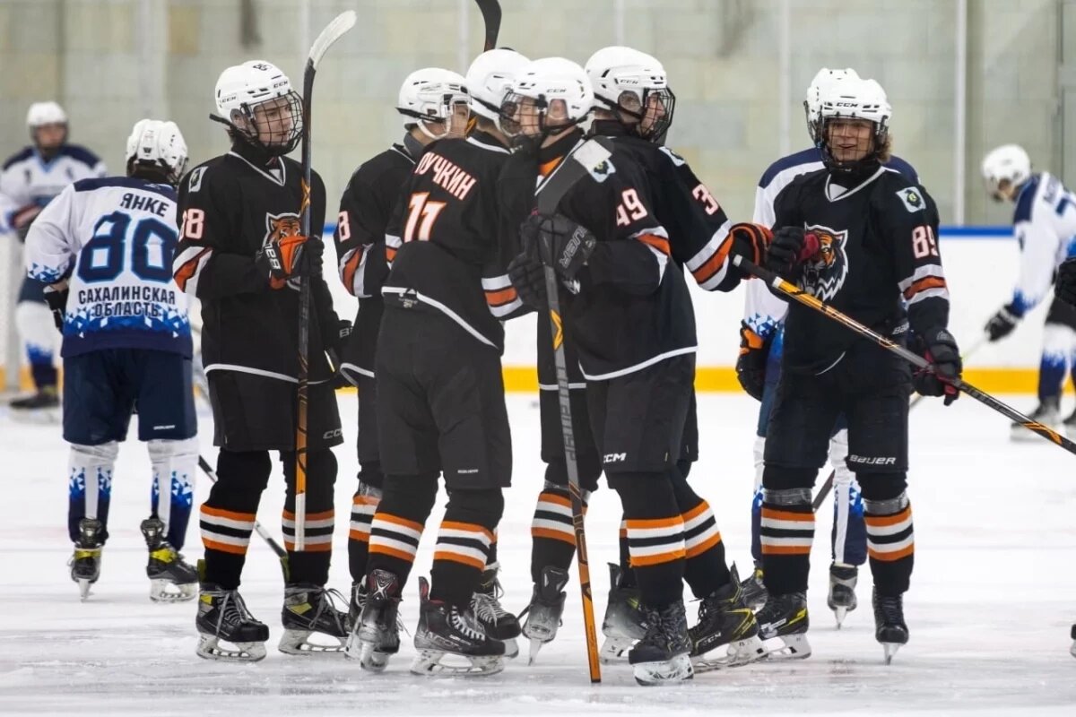    В Хабаровск прошёл турнир по хоккею памяти погибшего на СВО Никиты Бойко