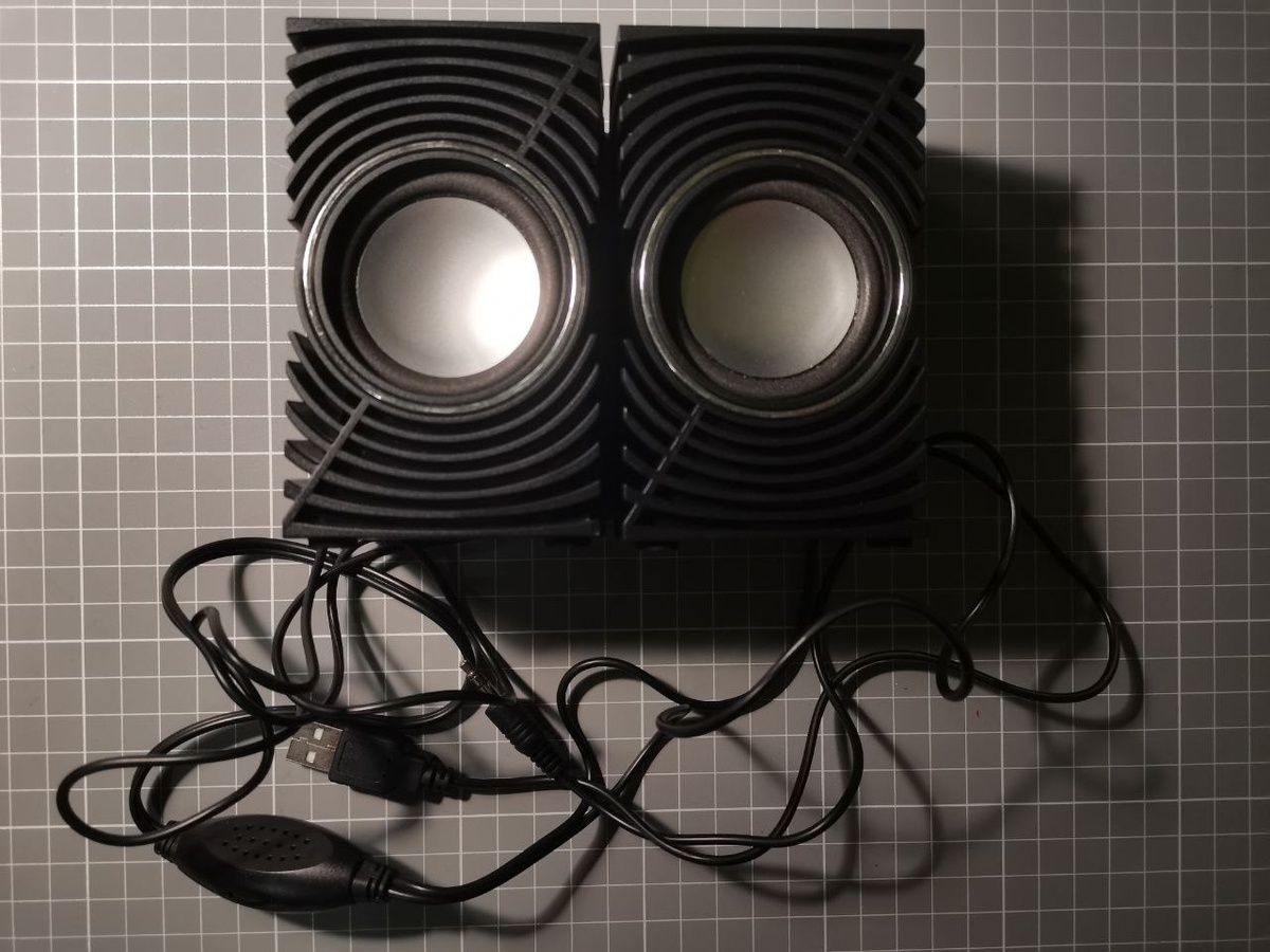 Колонки ВВК спереди