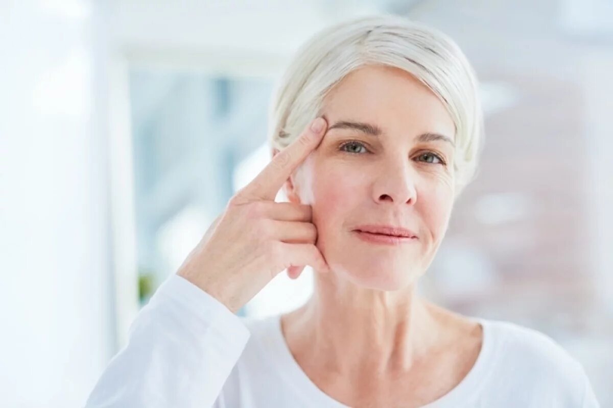    Доктор перечислила продукты, которые работают на сохранение молодости.