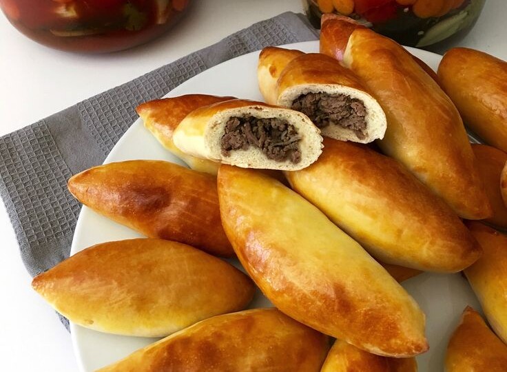 Пирожки с мясом в духовке: мягкие, пышные, не жирные