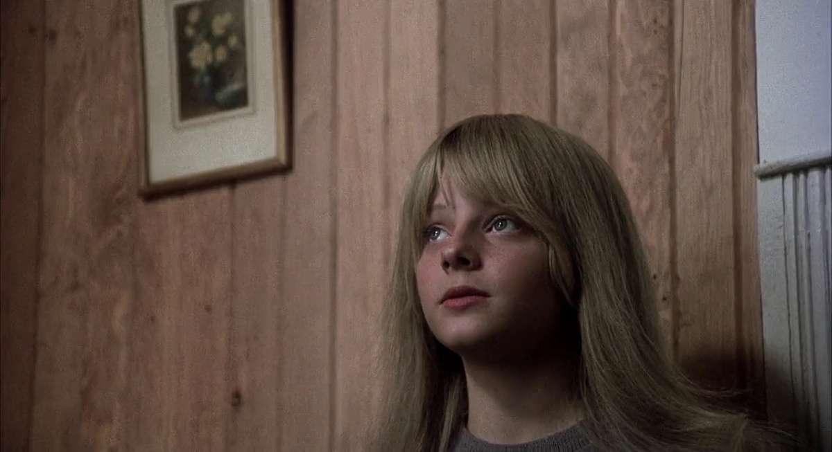 Кадр из фильма «Девочка из переулка» (1976)