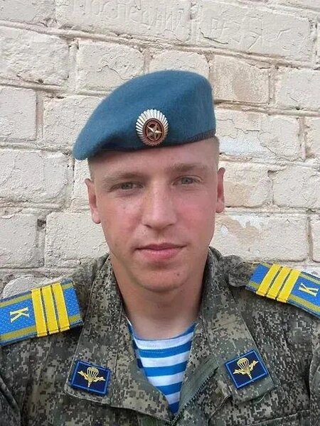   Курсанты называют Селина требовательным командиром, но не все согласны с обвинениями в деспотизме с его стороны