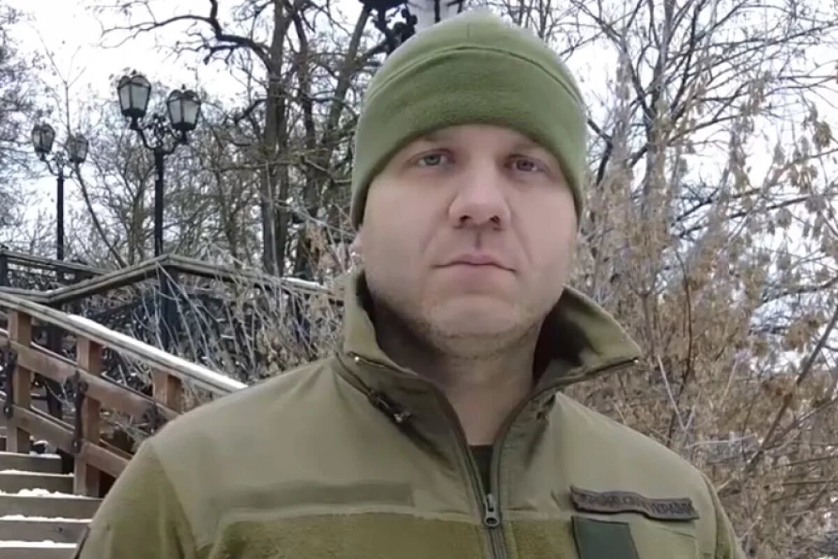    Сначала Роман Панкратов воевал пулеметчиком в 47-й бригаде теробороны. Но затем лично добился перевода к нацистам в «Азов», где переквалифицировался в операторы БПЛА.