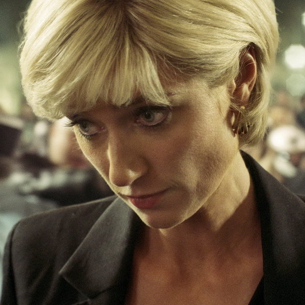     Сегодня 35 лет Элизабет Дебики