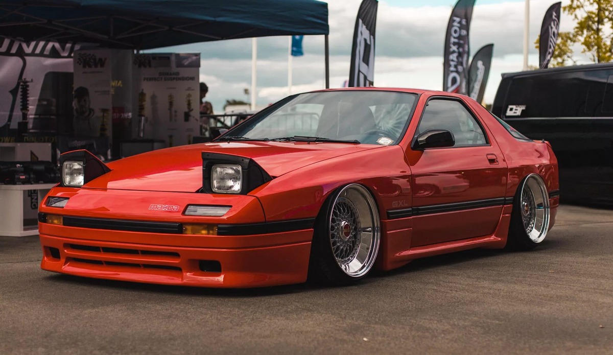 Ее дизайн не устарел за 30 лет. Настоящее произведение искусства.