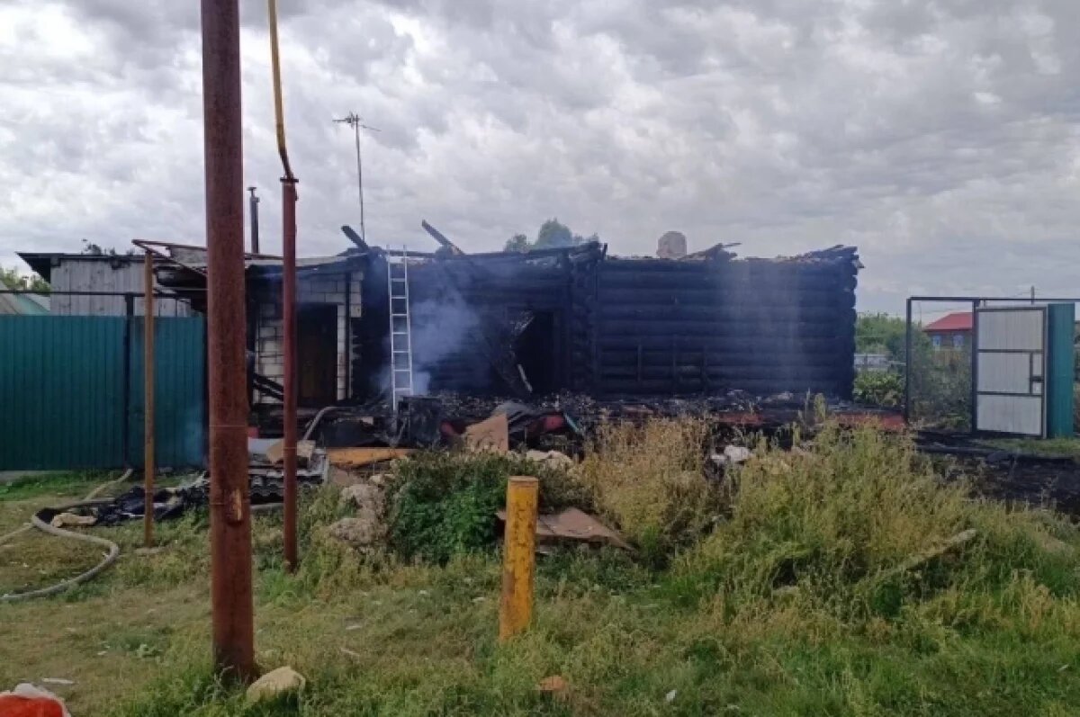    В Малячкино ликвидируют последствия пожара