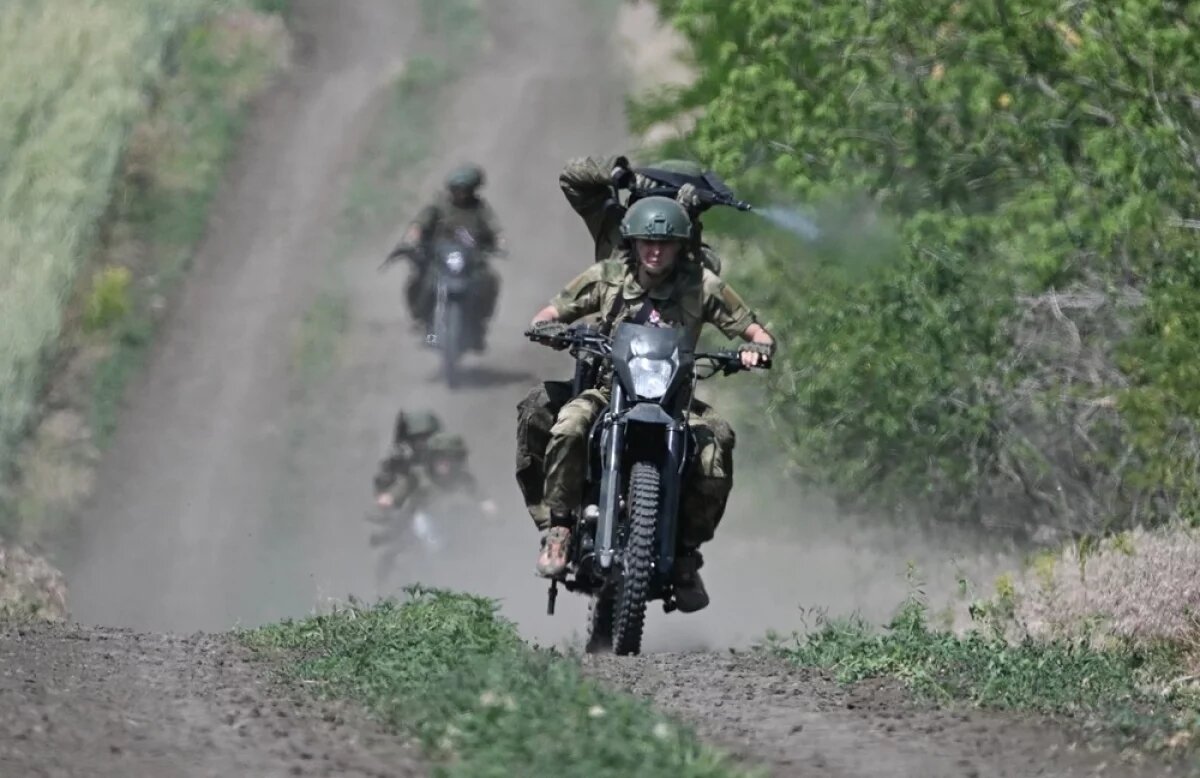    Окружаем Константиновку.