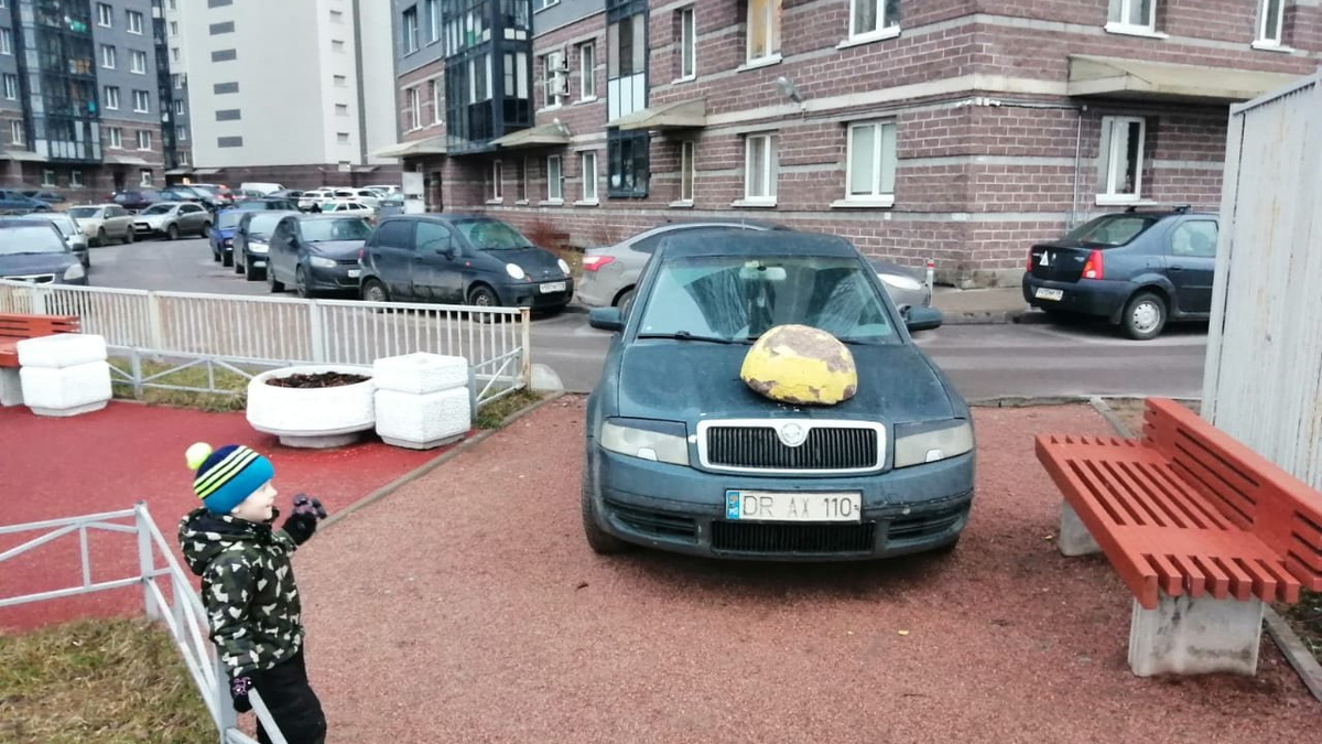 Штрафы до 7500 рублей: парковка под окнами? Теперь это ловушка с камерами