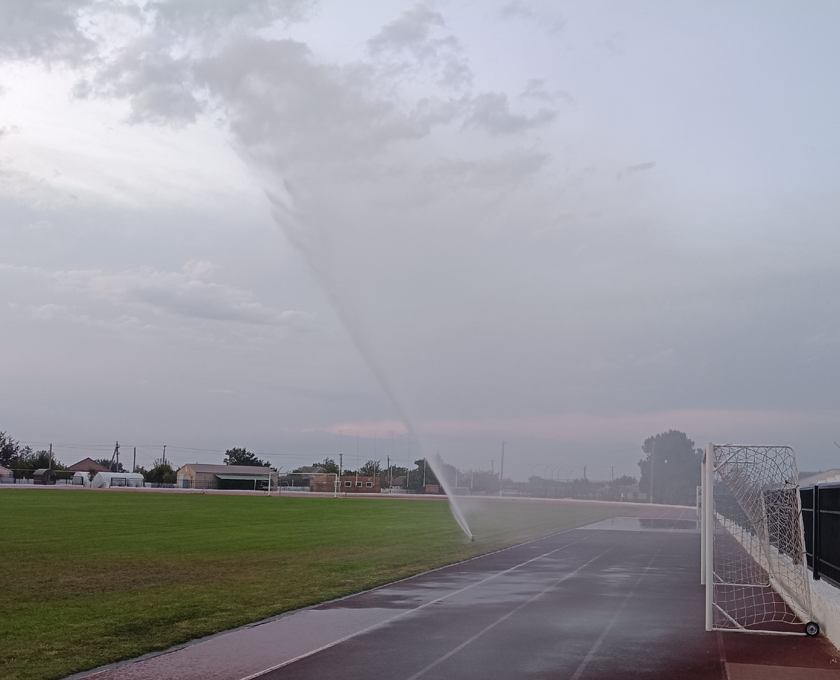 Воду сносит ветром!