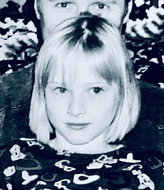    Алена Шишкова показала, как выглядела в детствеСоцсети Алены Шишковой