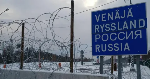 Забор между Россией и Финляндией. Из картинок Яндекса