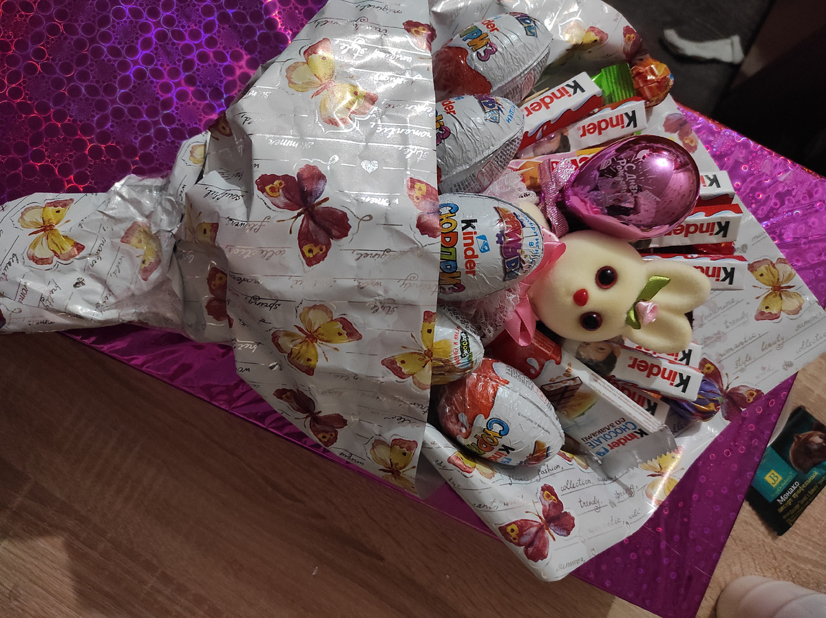 Сладкий букет с подарком