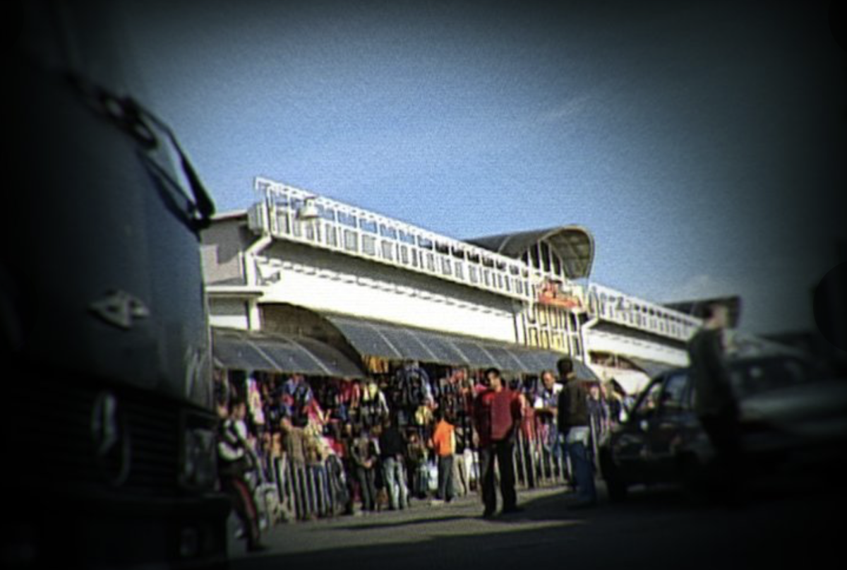 кадрр из сериала "Черкизон. Ад и Рай новой России", источник: Окко