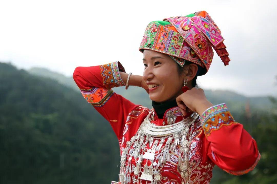 на фото свадебный наряд, но у них там много вариантов оных