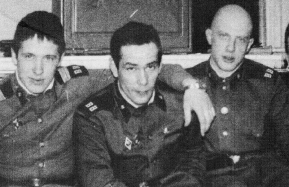 Алексей в армии с сослуживцами