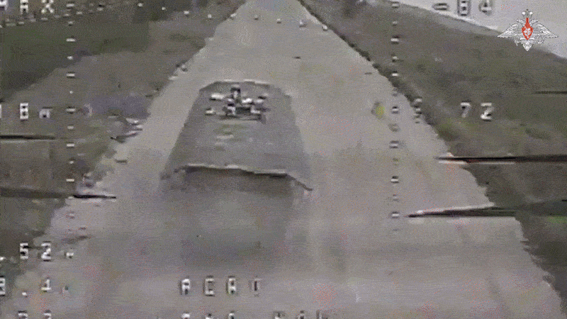    Работают наши дроноводы//Видео с официального ТГ-канала Минобороны