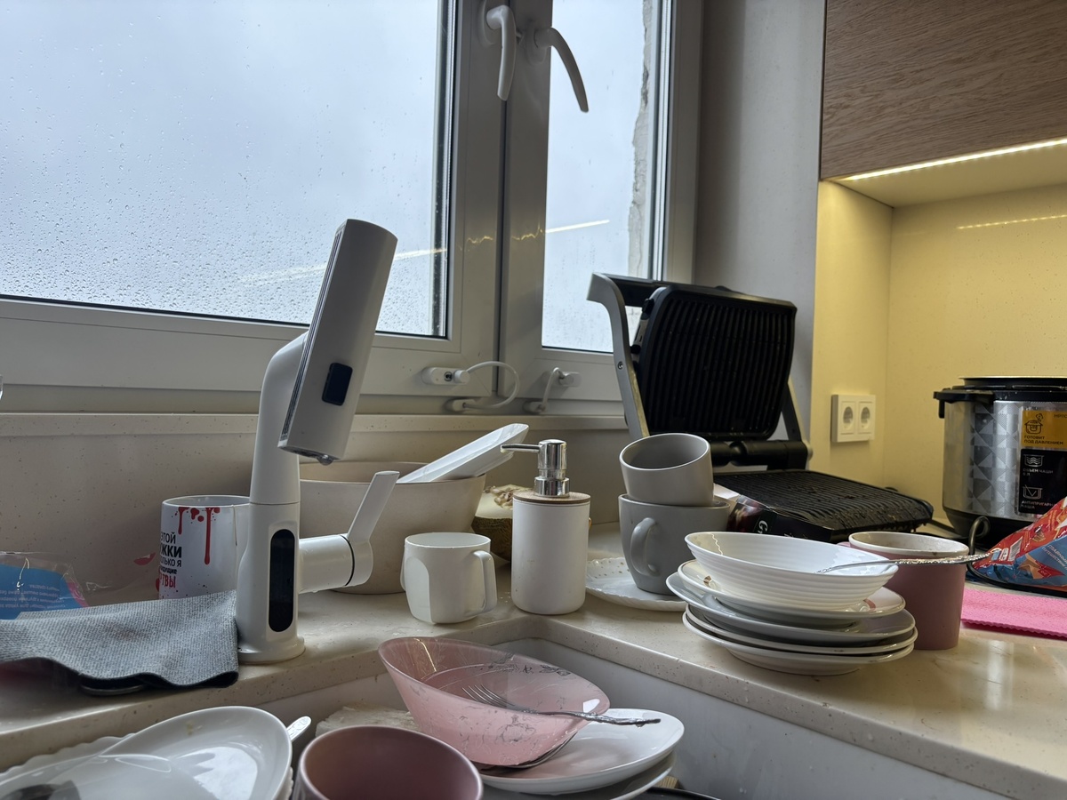 примерно так оно и выглядит без фильтров (и это не только про посуду) 