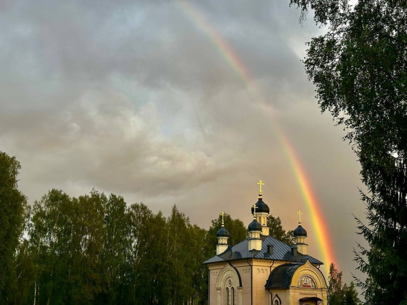    Яркая радуга поднялась над Сяндемской обителью в Карелиипаблик Сяндемского успенского женского монастыря