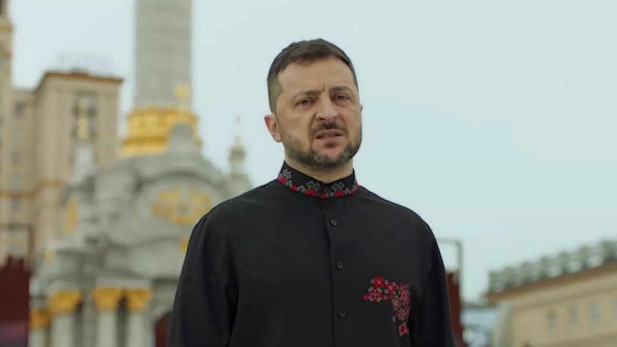    Украина никогда «не будет принуждена к позору» компромиссами с Россией. Зеленский провозгласил декларацию о продолжении войны