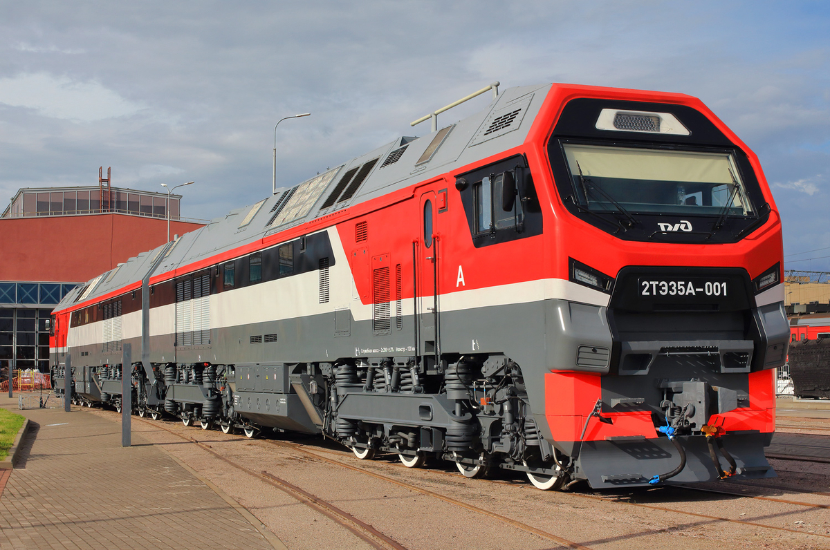 Тепловоз 2ТЭ35А-0001. Россия, Санкт-Петербург, Музей железных дорог России. Источник фото: ru.wikipedia.org Авторство: Антон Питерский. RailGallery (photo), CC BY 4.0, https://commons.wikimedia.org/w/index.php?curid=172792549