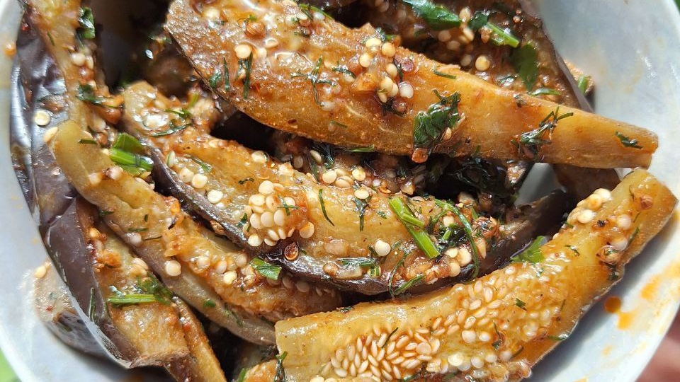 Очень вкусная закуска из баклажанов.