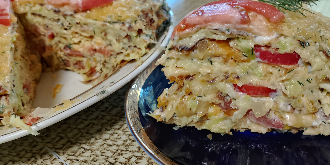 Закусочный торт из кабачков с морковно-луковой начинкой.