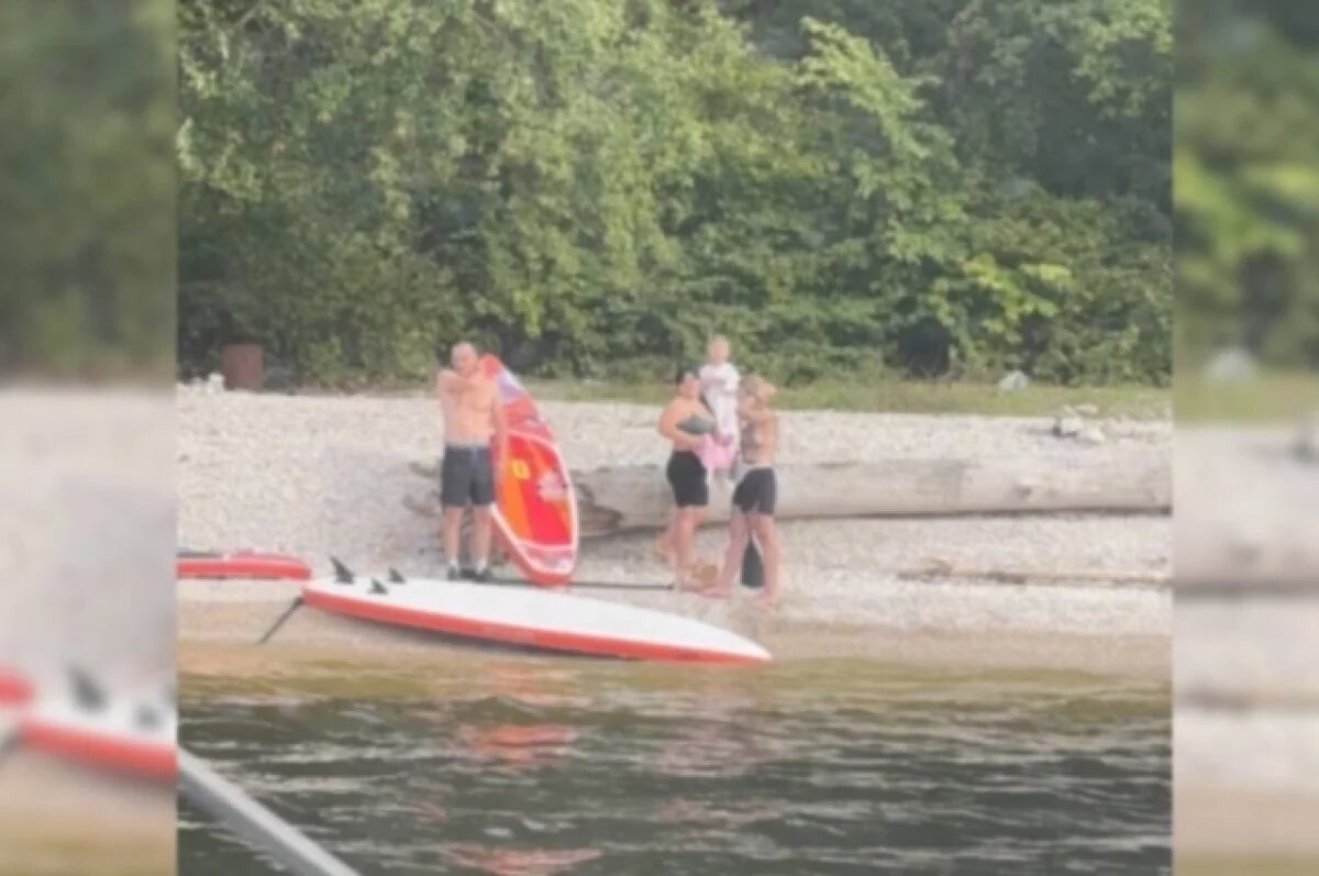    Под Тольятти спасли семью на сапбордах