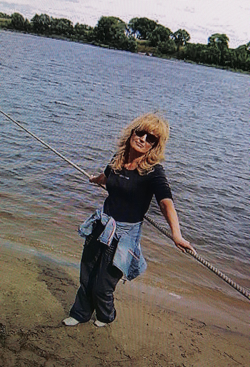 А здесь мне 40 лет. И это мои самые длинные в жизни волосы. 