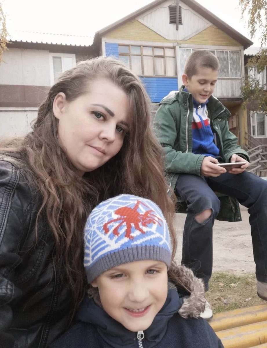 Это с Гришей грудное было 