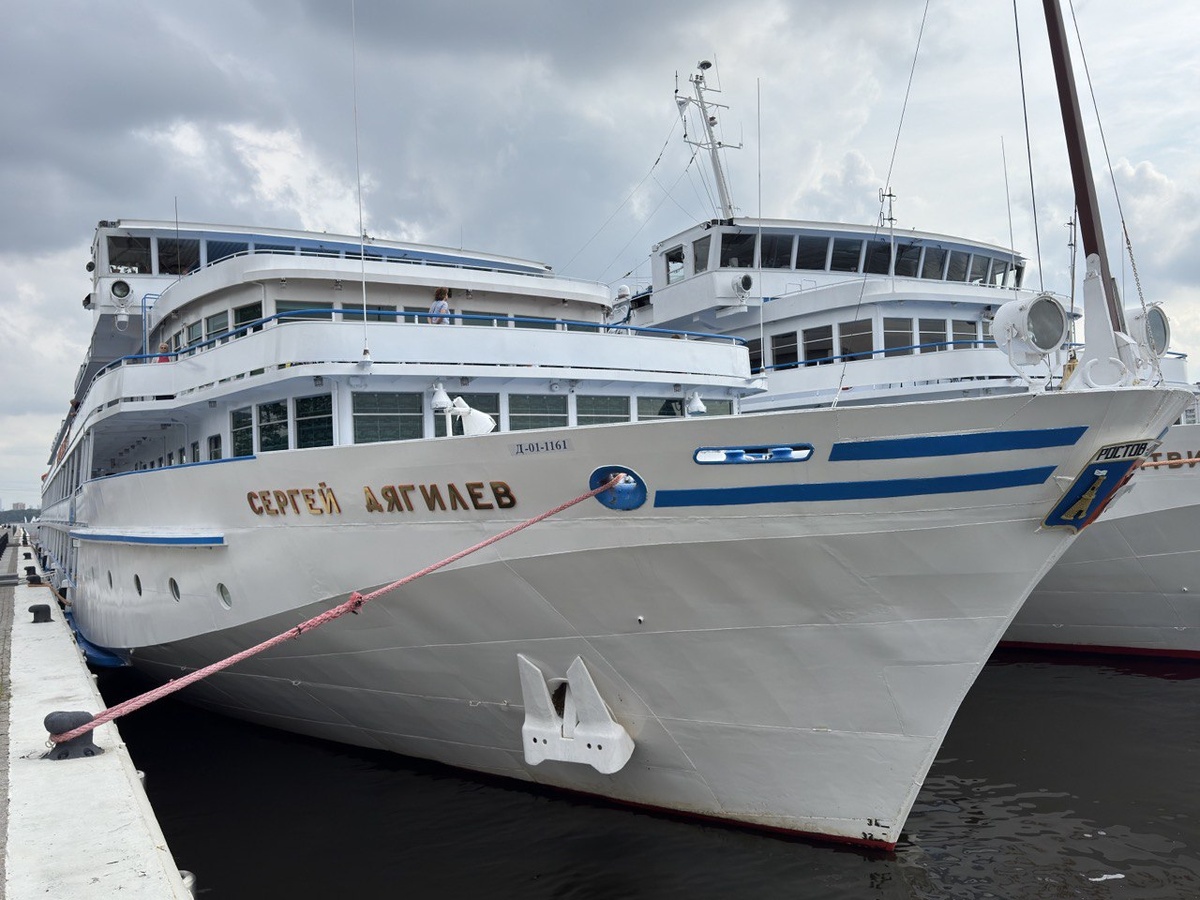 Знакомство с теплоходом "Сергей Дягилев" на Северном речном вокзале Москвы. Фото автора.