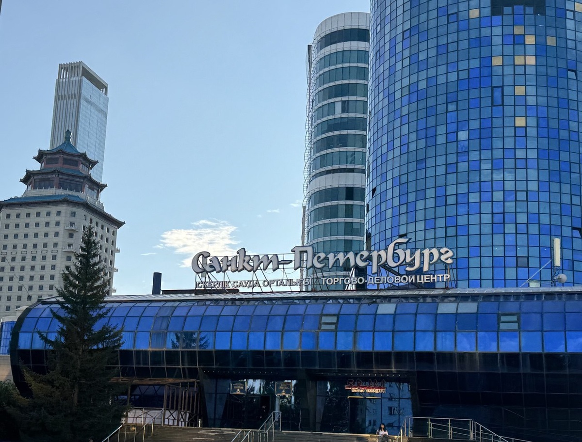 Маленький Санкт-Петербург в Астане. Фото автора.