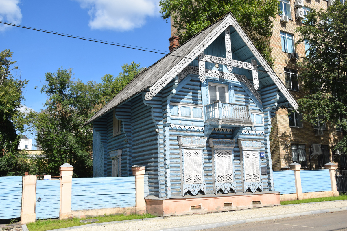 "Погодинская изба" на Погодинской улице. 1856 год, архитектор Н.В. Никитин. Фото автора канала "Приключения Тома Сойера".