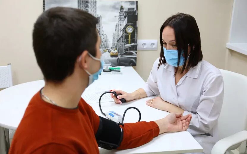    Прокуратура потребовала оснастить медкабинеты в школах Алнашского района